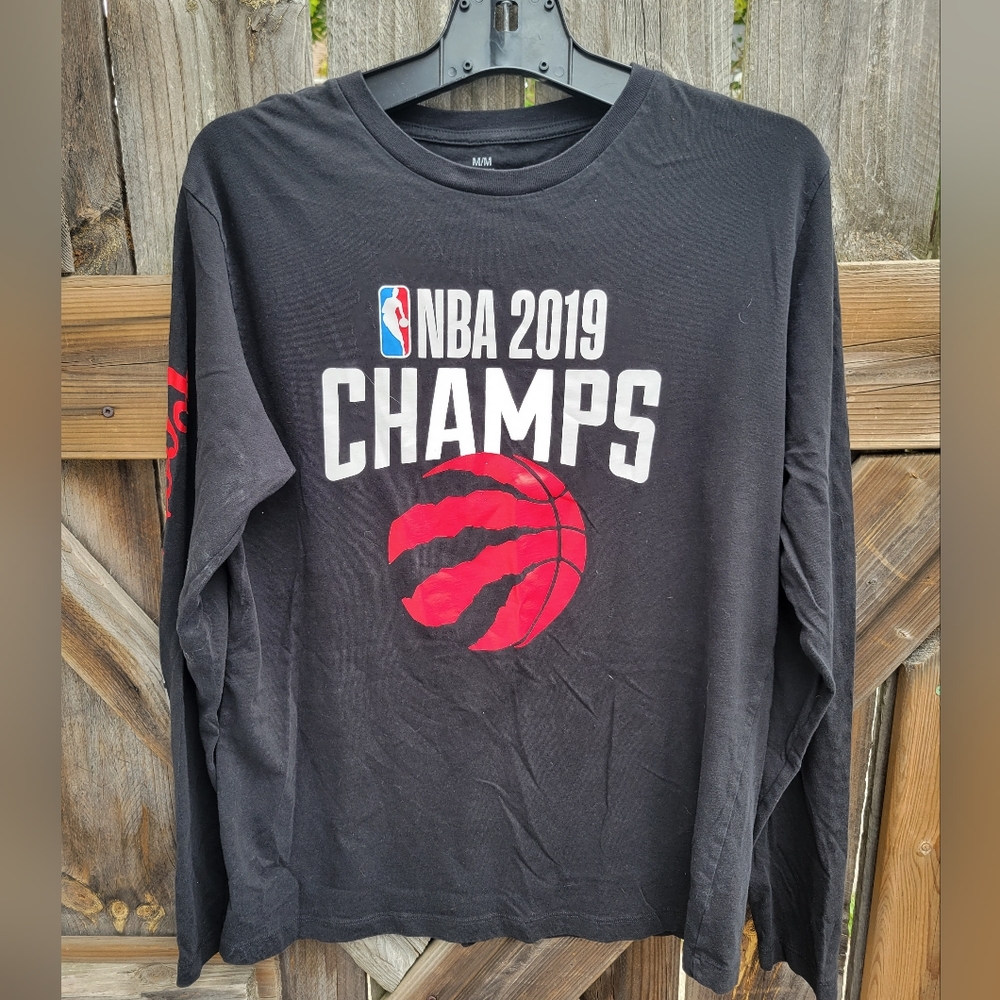 Toronto Raptors NBA 2019 Champs long sleeve shirt , size Medium
